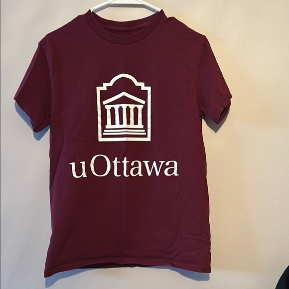 Unisex Ottawa U  Red Short Sleeve Tee with Iconic Graphic - Picture 1 of 3